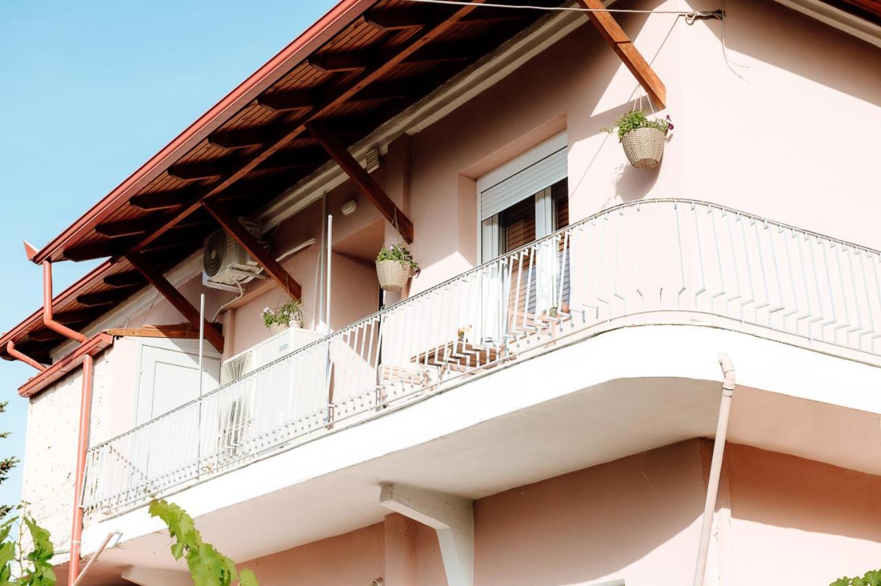 Serenity Hill Veria  Luaran gambar